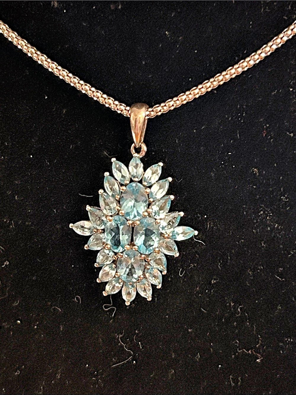 Aquamarine Gemstone Pendant on Sterling Silver 225Necklace